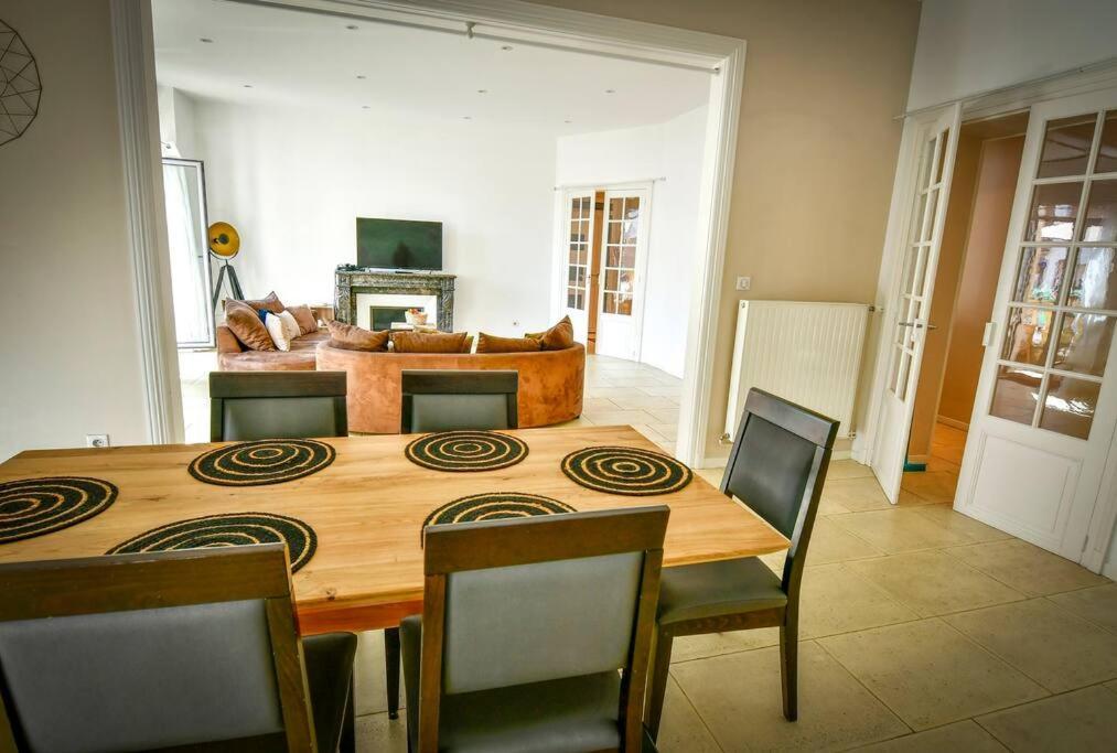 Grand Appartement De Haut Standing En Centre-Ville Montluçon Exteriér fotografie