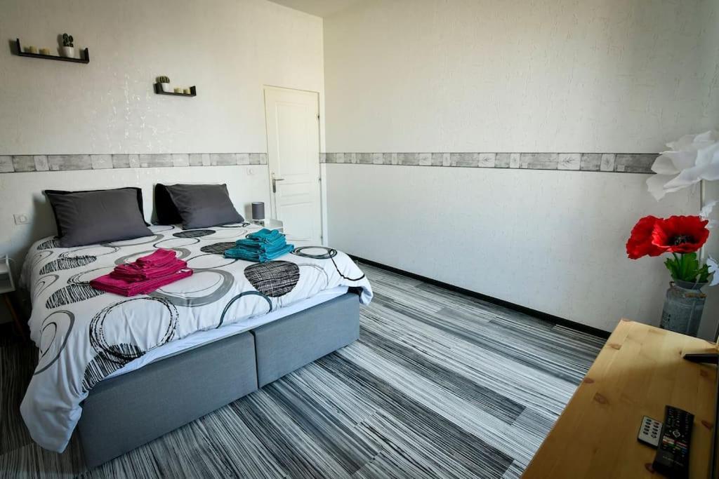 Grand Appartement De Haut Standing En Centre-Ville Montluçon Exteriér fotografie