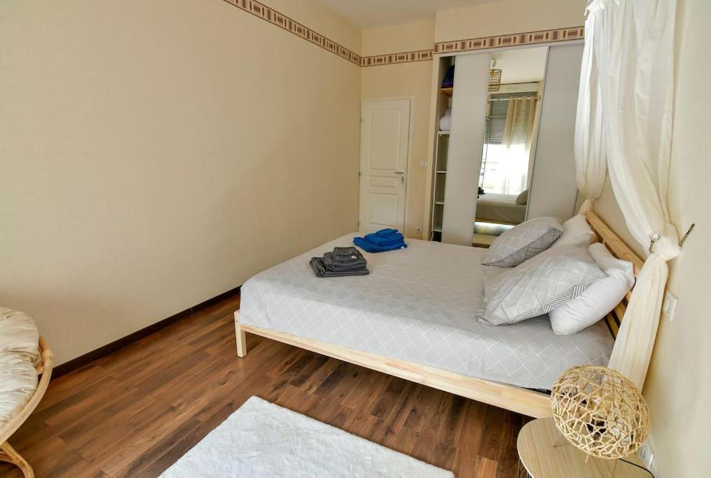 Grand Appartement De Haut Standing En Centre-Ville Montluçon Exteriér fotografie