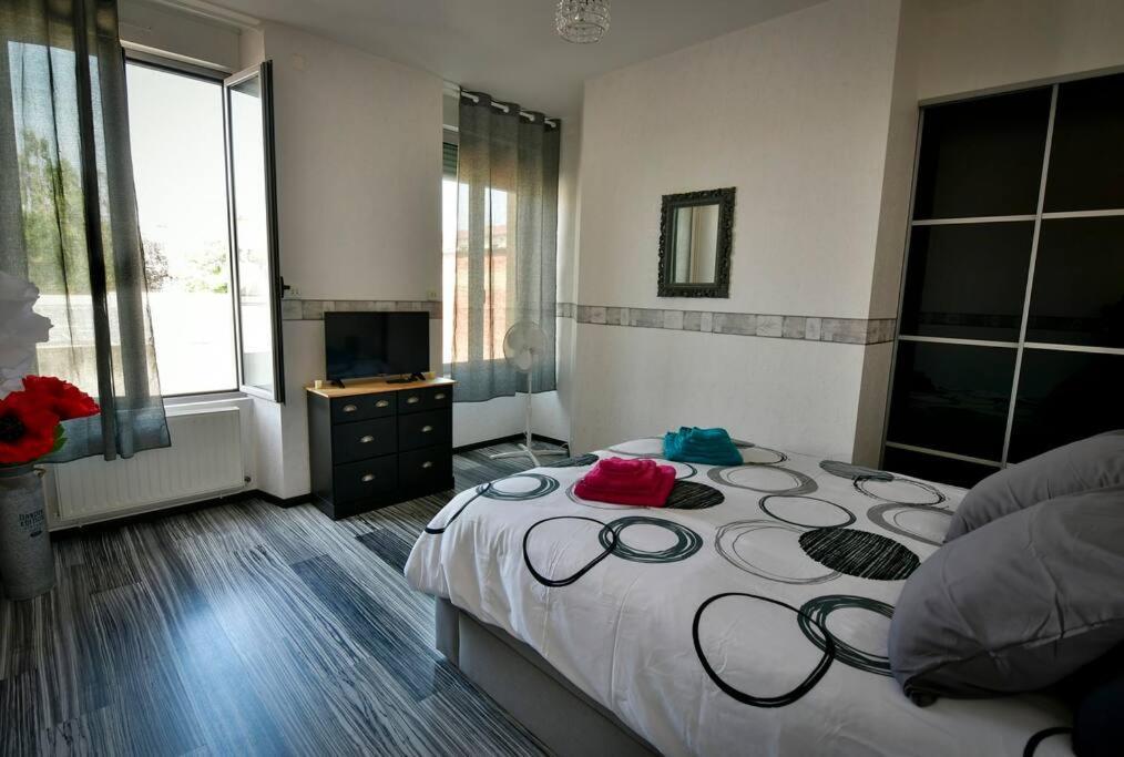 Grand Appartement De Haut Standing En Centre-Ville Montluçon Exteriér fotografie